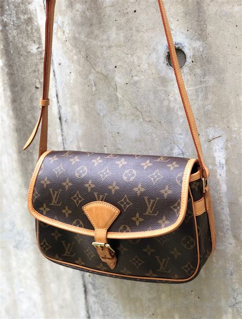 ルイヴィトン louis vuitton バッグ ワンショルダーバッグ モノグラム キャンバス ランドネ 落札相場|ルイヴィトン イヤホン.